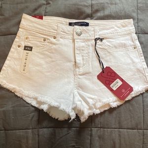Brand new boom boom white shorts size 3